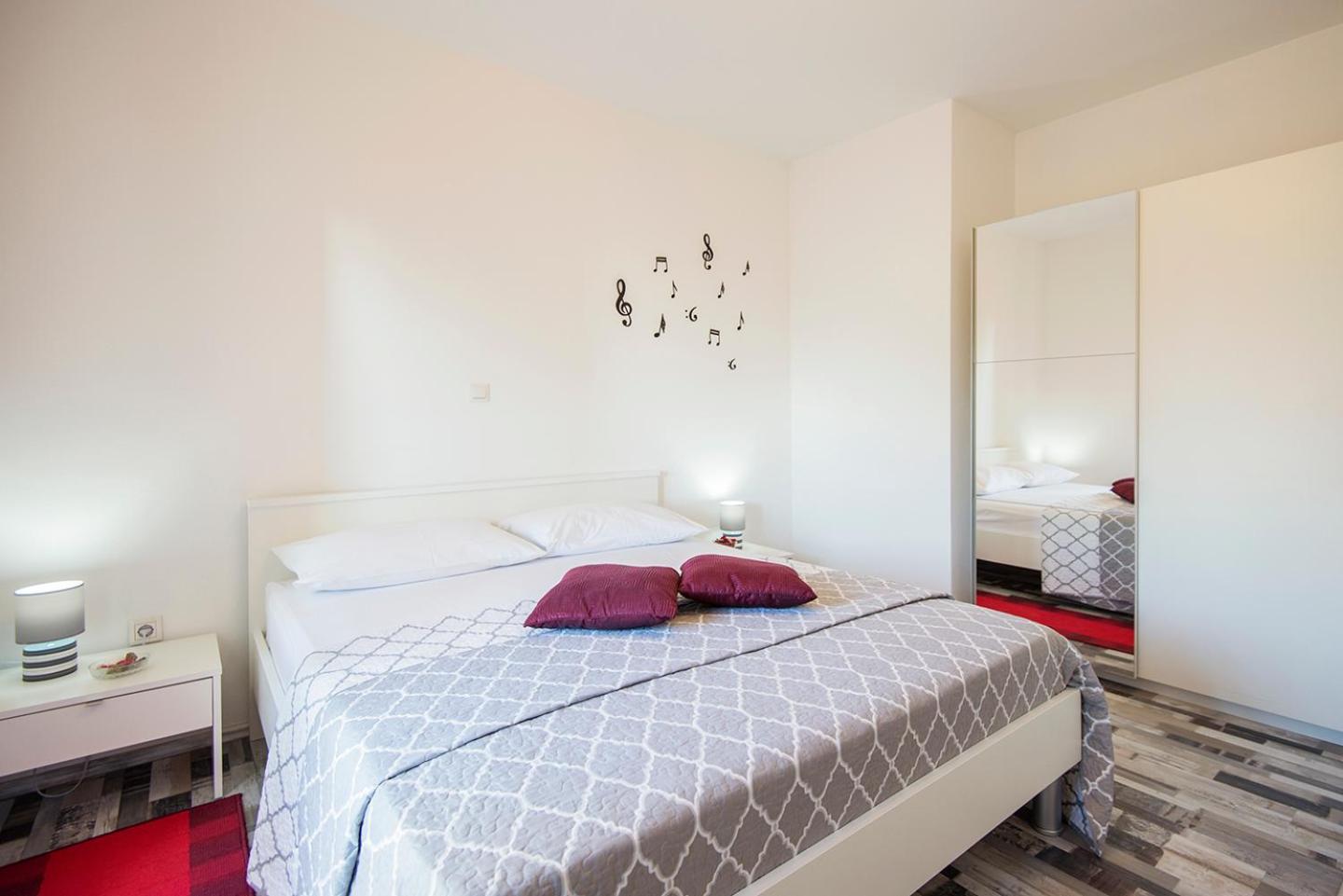 Apartments Cape Deluxe Rtina Eksteriør bilde